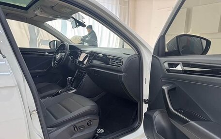 Volkswagen T-Roc I, 2022 год, 1 655 765 рублей, 6 фотография