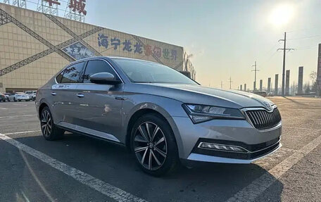 Skoda Superb III рестайлинг, 2022 год, 1 959 999 рублей, 3 фотография