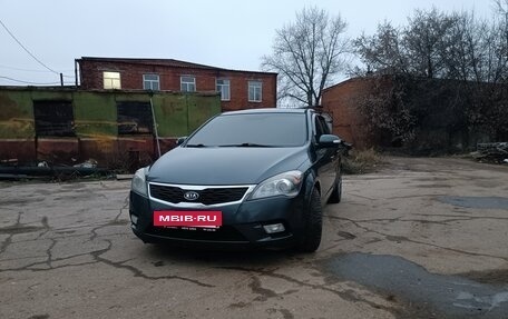 KIA cee'd I рестайлинг, 2010 год, 670 000 рублей, 2 фотография