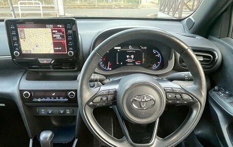 Toyota Yaris Cross, 2022 год, 1 710 777 рублей, 27 фотография