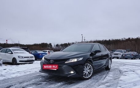 Toyota Camry, 2019 год, 2 395 000 рублей, 3 фотография