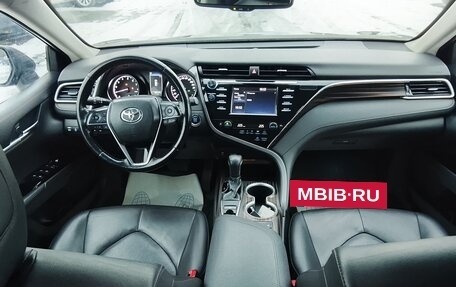 Toyota Camry, 2019 год, 2 395 000 рублей, 19 фотография