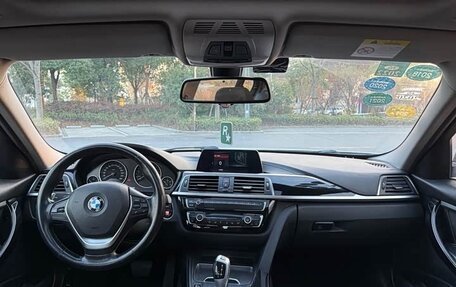 BMW 3 серия, 2019 год, 1 715 000 рублей, 11 фотография