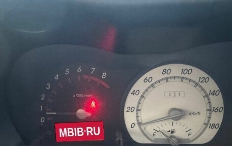 Toyota Ist II, 2002 год, 440 000 рублей, 13 фотография