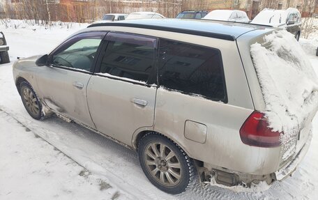 Nissan Wingroad III, 2002 год, 360 000 рублей, 2 фотография