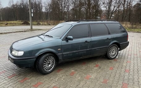 Volkswagen Passat B4, 1996 год, 215 000 рублей, 2 фотография