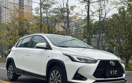 Toyota Yaris XP150 рестайлинг, 2022 год, 1 450 000 рублей, 1 фотография