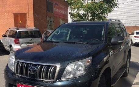 Toyota Land Cruiser Prado 150 рестайлинг 2, 2010 год, 3 600 000 рублей, 1 фотография