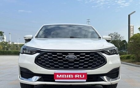 Ford Escort, 2021 год, 1 190 000 рублей, 2 фотография