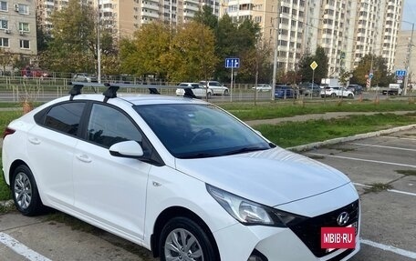 Hyundai Solaris II рестайлинг, 2021 год, 1 650 000 рублей, 9 фотография