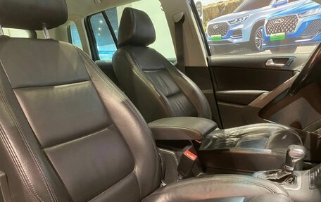 Volkswagen Tiguan I, 2009 год, 990 000 рублей, 10 фотография