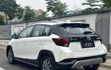 Toyota Yaris XP150 рестайлинг, 2022 год, 1 450 000 рублей, 5 фотография