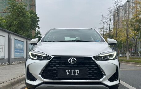 Toyota Yaris XP150 рестайлинг, 2022 год, 1 450 000 рублей, 2 фотография