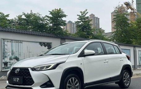 Toyota Yaris XP150 рестайлинг, 2022 год, 1 450 000 рублей, 3 фотография