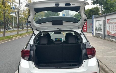 Toyota Yaris XP150 рестайлинг, 2022 год, 1 450 000 рублей, 9 фотография