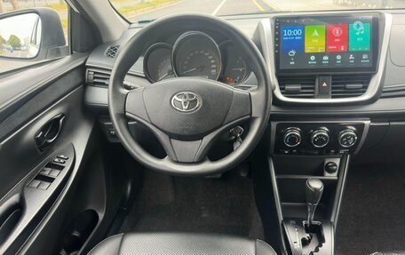 Toyota Yaris XP150 рестайлинг, 2022 год, 1 450 000 рублей, 13 фотография