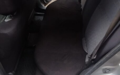 Nissan Wingroad III, 2003 год, 180 000 рублей, 4 фотография