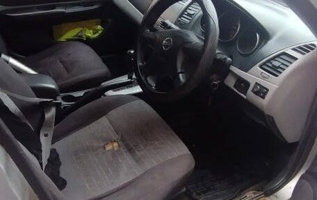 Nissan Wingroad III, 2003 год, 180 000 рублей, 5 фотография