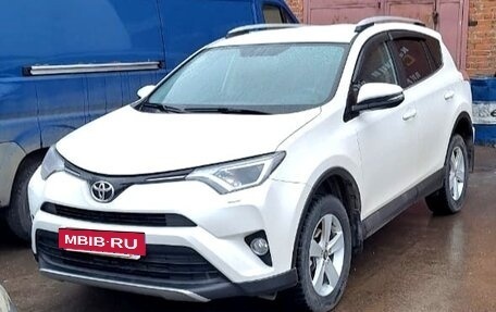 Toyota RAV4, 2017 год, 2 450 000 рублей, 2 фотография