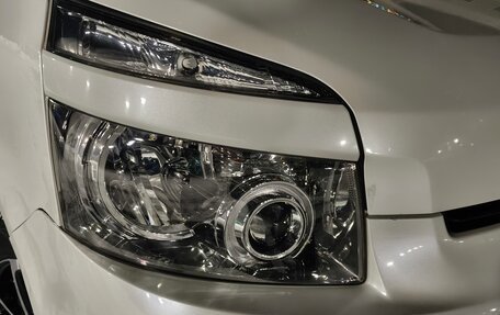 Toyota Voxy II, 2007 год, 1 550 000 рублей, 5 фотография