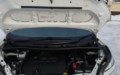 Toyota Voxy II, 2007 год, 1 550 000 рублей, 27 фотография