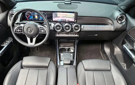 Mercedes-Benz GLB, 2022 год, 2 990 000 рублей, 5 фотография