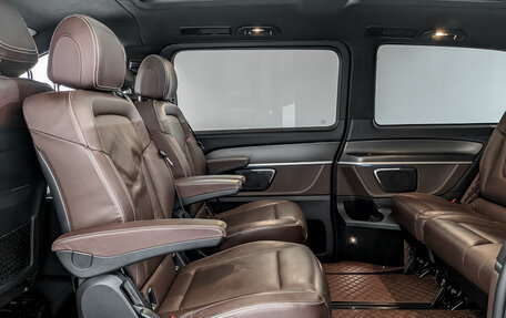 Mercedes-Benz V-Класс, 2019 год, 5 500 000 рублей, 13 фотография