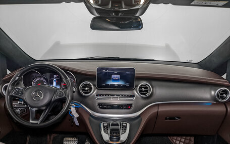 Mercedes-Benz V-Класс, 2019 год, 5 500 000 рублей, 15 фотография