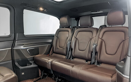 Mercedes-Benz V-Класс, 2019 год, 5 500 000 рублей, 12 фотография