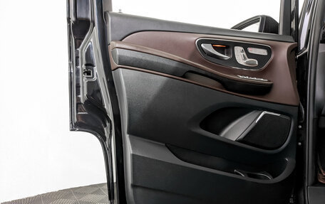 Mercedes-Benz V-Класс, 2019 год, 5 500 000 рублей, 20 фотография