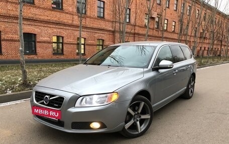 Volvo V70 III рестайлинг, 2008 год, 1 350 000 рублей, 2 фотография