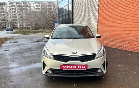 KIA Rio IV, 2020 год, 1 350 000 рублей, 5 фотография