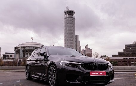 BMW 5 серия, 2019 год, 5 300 000 рублей, 1 фотография