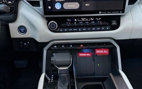 Toyota Sequoia, 2024 год, 14 400 000 рублей, 25 фотография