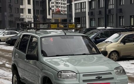 Chevrolet Niva I рестайлинг, 2005 год, 230 000 рублей, 1 фотография