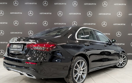 Mercedes-Benz E-Класс, 2021 год, 4 400 000 рублей, 5 фотография