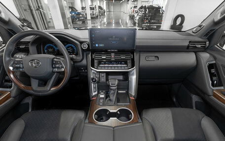 Toyota Land Cruiser, 2025 год, 15 050 000 рублей, 8 фотография