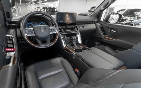 Toyota Land Cruiser, 2025 год, 15 050 000 рублей, 7 фотография