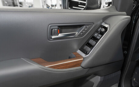 Toyota Land Cruiser, 2025 год, 15 050 000 рублей, 17 фотография