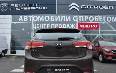 KIA Rio III рестайлинг, 2015 год, 1 000 000 рублей, 6 фотография