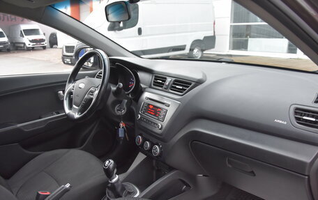 KIA Rio III рестайлинг, 2015 год, 1 000 000 рублей, 18 фотография