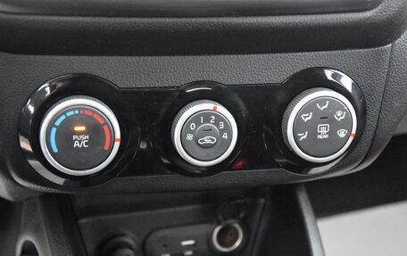 KIA Rio III рестайлинг, 2015 год, 1 000 000 рублей, 21 фотография