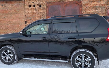 Toyota Land Cruiser Prado 150 рестайлинг 2, 2016 год, 3 950 000 рублей, 6 фотография