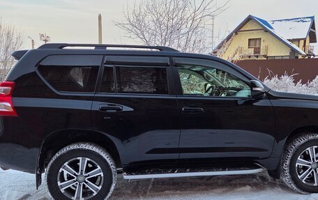 Toyota Land Cruiser Prado 150 рестайлинг 2, 2016 год, 3 950 000 рублей, 7 фотография