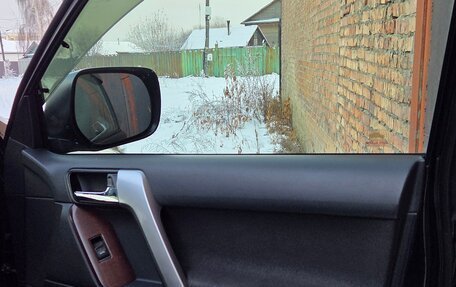 Toyota Land Cruiser Prado 150 рестайлинг 2, 2016 год, 3 950 000 рублей, 15 фотография