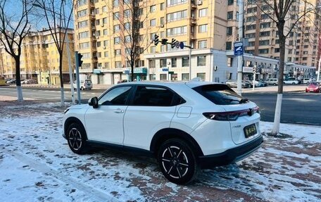 Honda Vezel, 2022 год, 1 740 000 рублей, 5 фотография