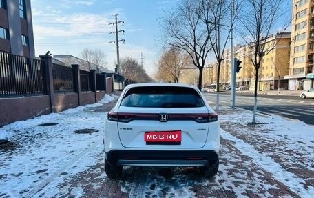 Honda Vezel, 2022 год, 1 740 000 рублей, 4 фотография
