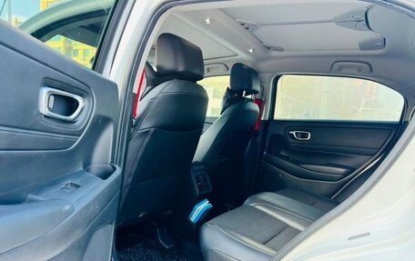 Honda Vezel, 2022 год, 1 740 000 рублей, 8 фотография