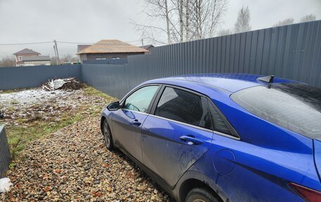 Hyundai Elantra, 2021 год, 1 000 000 рублей, 2 фотография