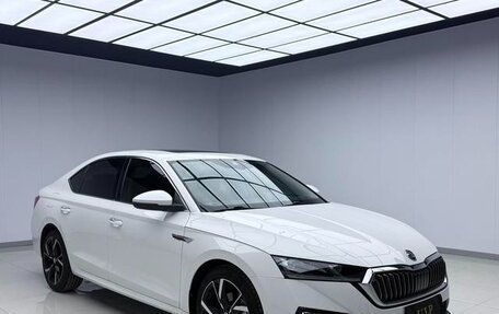 Skoda Octavia IV, 2022 год, 1 621 000 рублей, 3 фотография